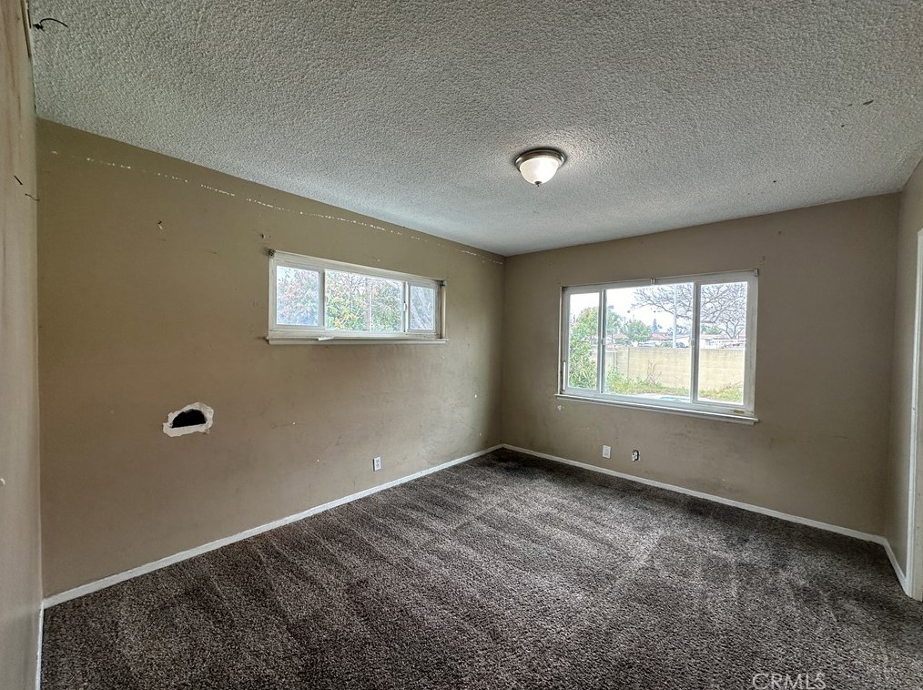 2033 Elm Ave, Anaheim CA  92804-2553 exterior
