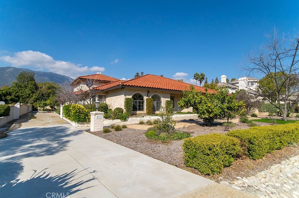 831 Pomello Dr, Claremont, CA 91711
