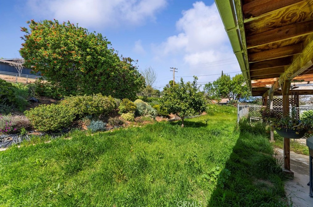 5821 Bronco Ln, Riverside CA  92509-6540 exterior