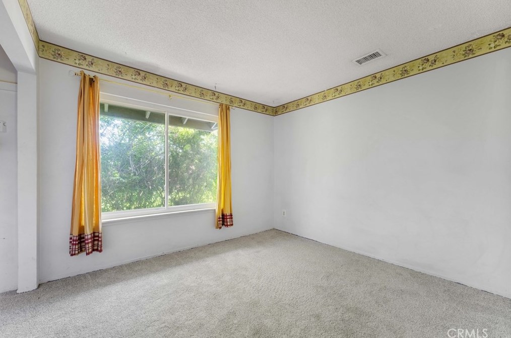 5821 Bronco Ln, Riverside CA  92509-6540 exterior