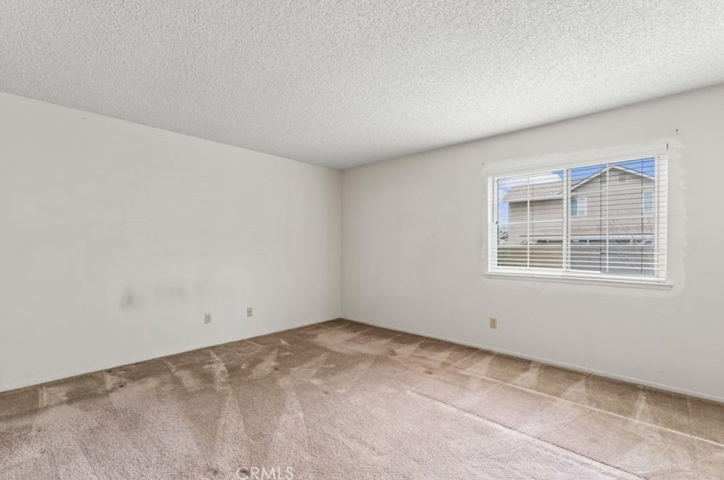 6324 Walnut Ave, San Bernardino CA  92407-4012 exterior