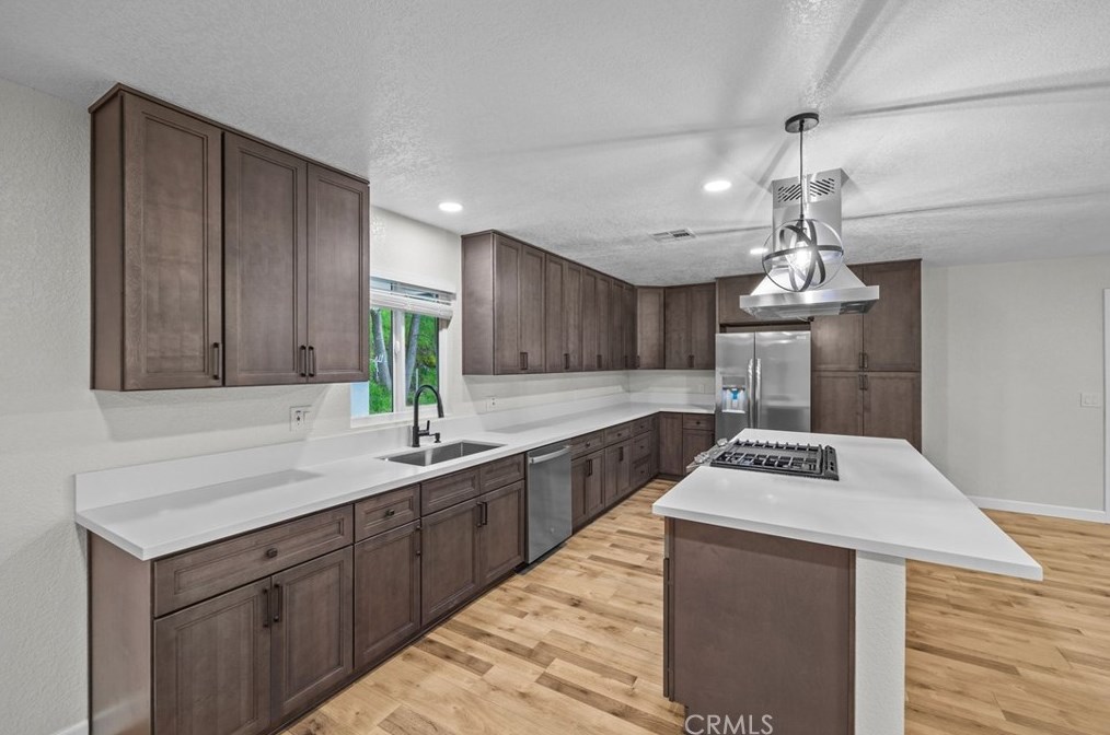 230 Goodrich Dr, Riverside CA  92507-4850 exterior