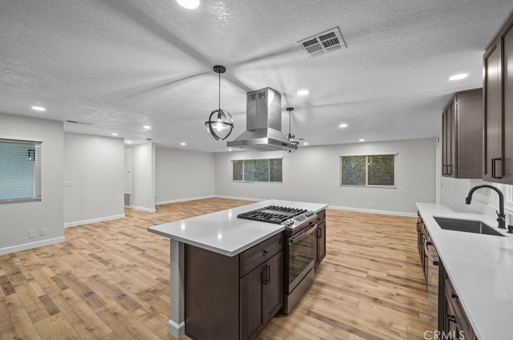 230 Goodrich Dr, Riverside CA  92507-4850 exterior