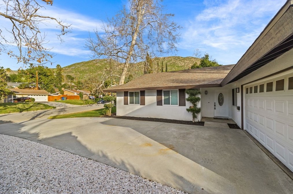 230 Goodrich Dr, Riverside CA  92507-4850 exterior