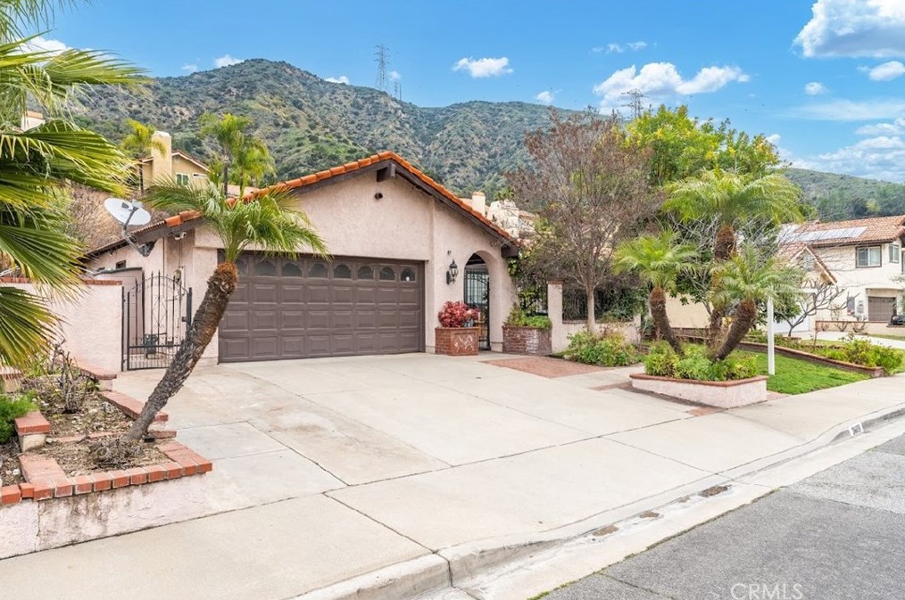 2609 Willowglen Dr, Duarte, CA 91010
