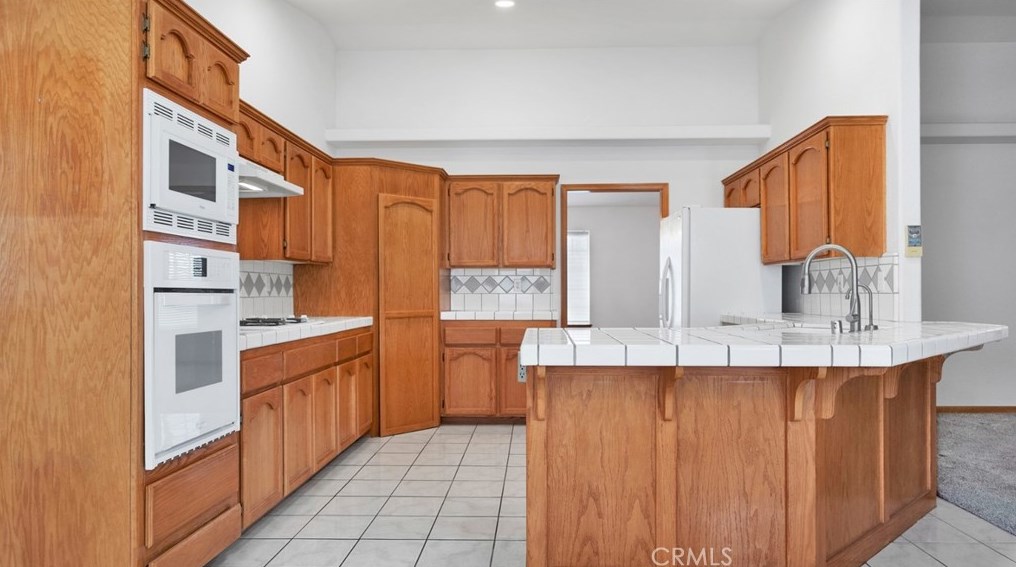 20260 Quail Hollow Rd, Apple Valley CA  92308-5013 exterior