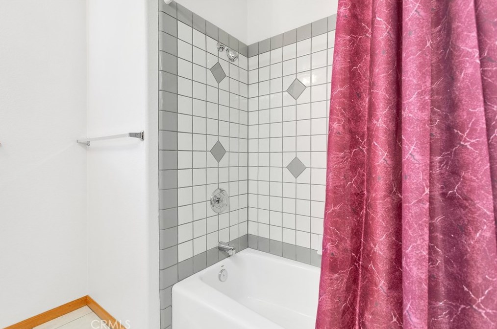 20260 Quail Hollow Rd, Apple Valley CA  92308-5013 exterior