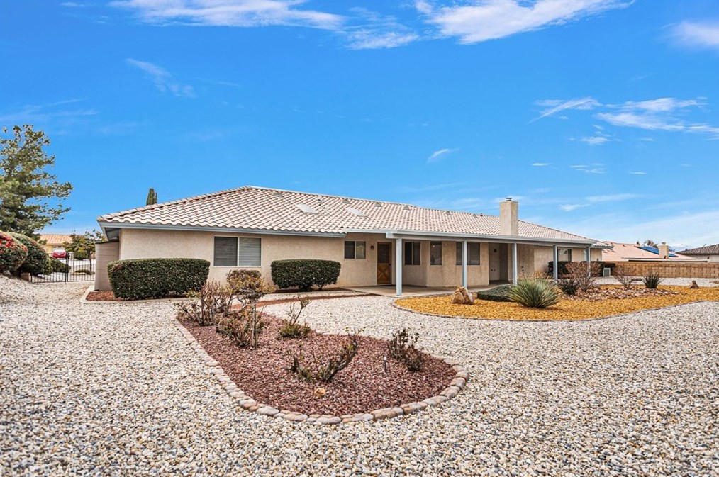 20260 Quail Hollow Rd, Apple Valley CA  92308-5013 exterior