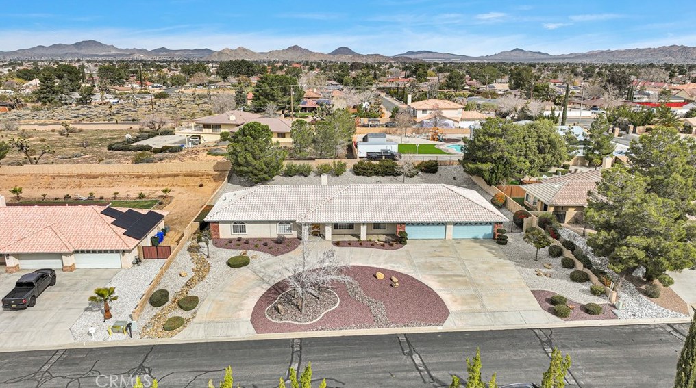 20260 Quail Hollow Rd, Apple Valley CA  92308-5013 exterior