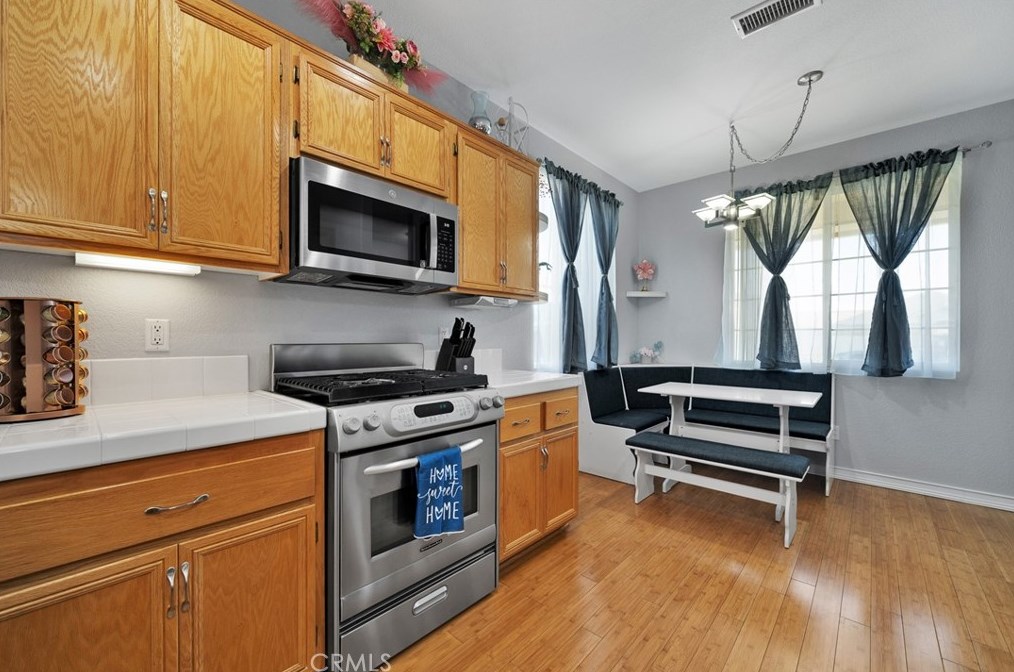 3431 Garnet Ave, Tropico Village CA  93560-7612 exterior