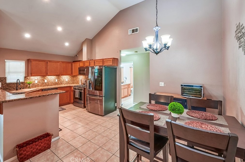 2712 Sheridan Rd, San Bernardino CA  92407-0253 exterior