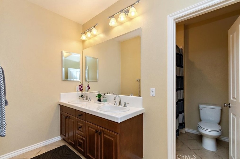 16352 Sierra Heights Dr, Riverside CA  92503-8457 exterior