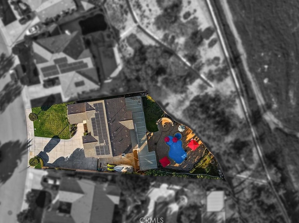 16352 Sierra Heights Dr, Riverside CA  92503-8457 exterior