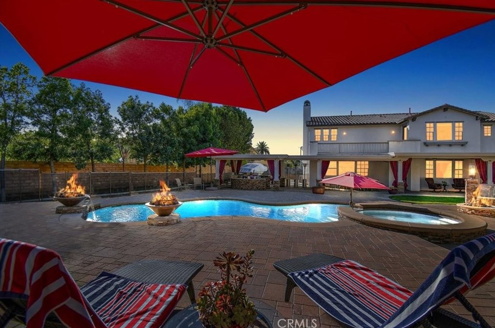 16352 Sierra Heights Dr, Riverside CA  92503-8457 exterior