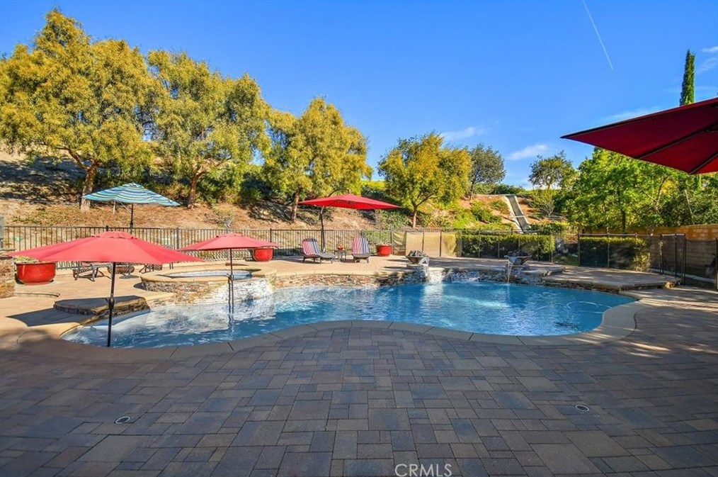 16352 Sierra Heights Dr, Riverside CA  92503-8457 exterior