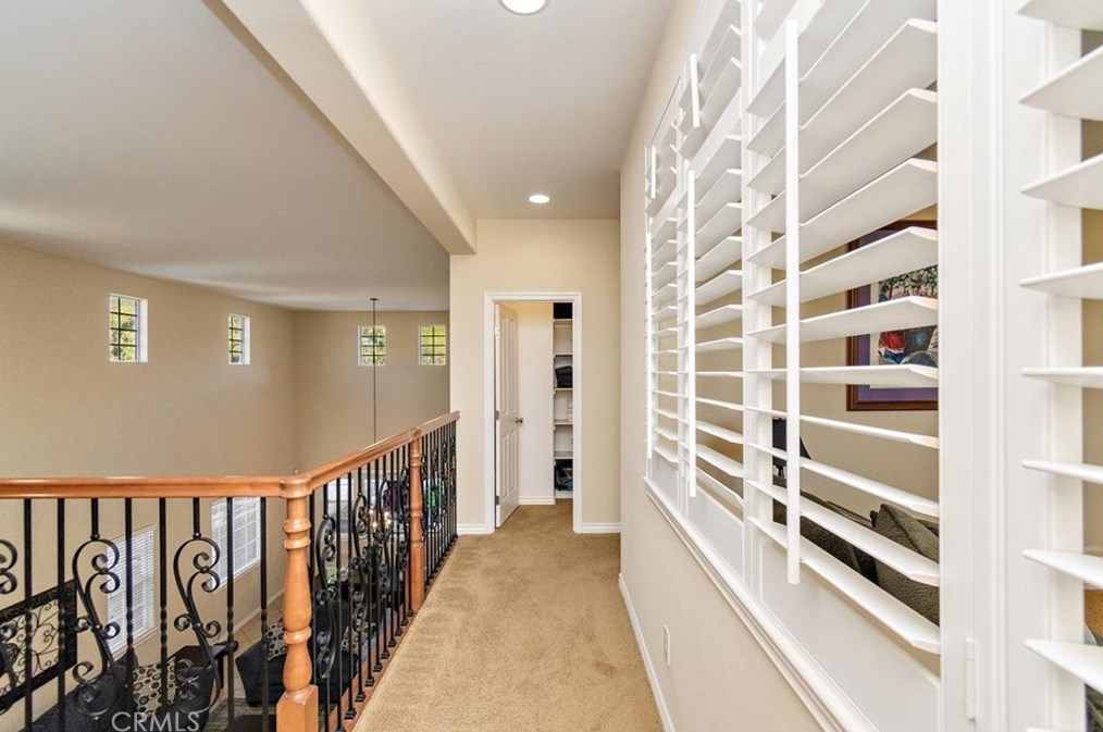 16352 Sierra Heights Dr, Riverside CA  92503-8457 exterior