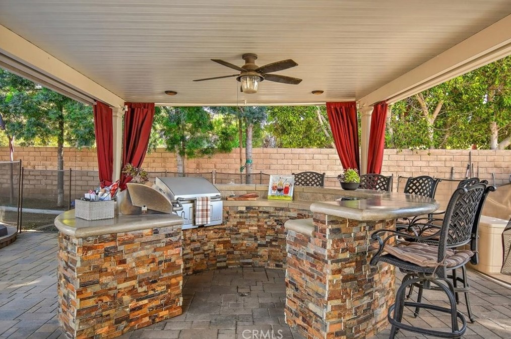 16352 Sierra Heights Dr, Riverside CA  92503-8457 exterior