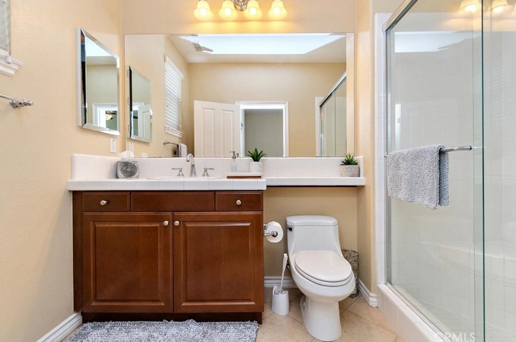 16352 Sierra Heights Dr, Riverside CA  92503-8457 exterior