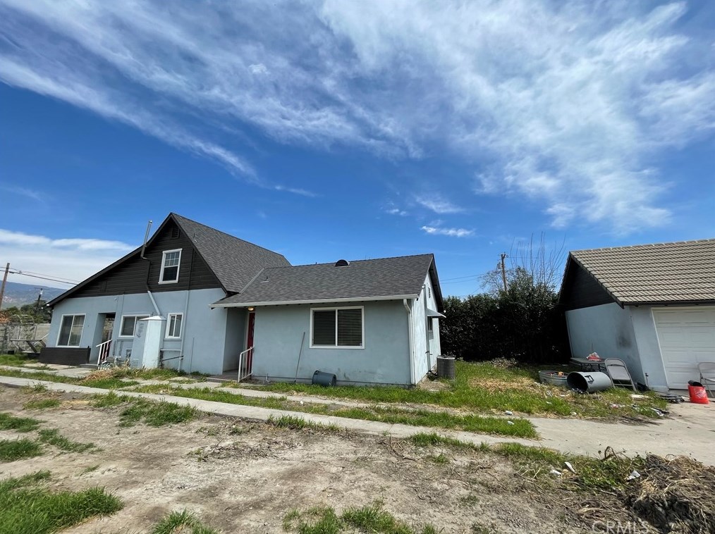 25279 Bessant St, San Bernardino CA  92404-6111 exterior