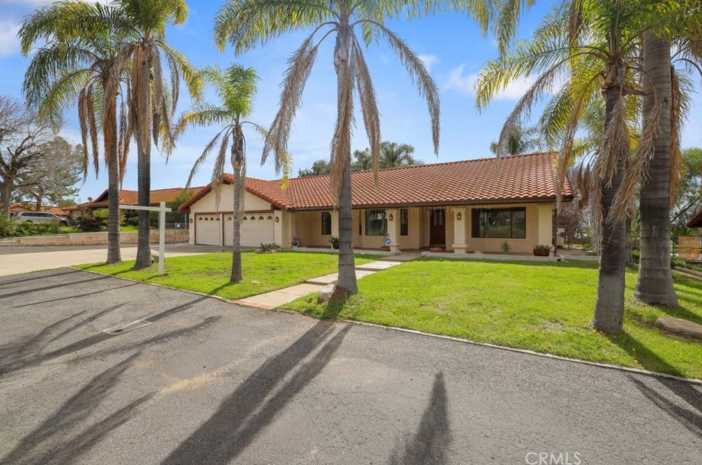 24285 Vera Ln, Moreno Valley, CA 92557-5045