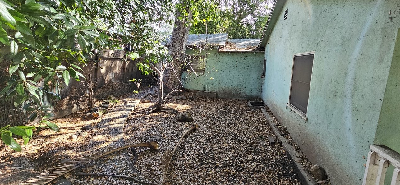 264 N Canyon Blvd, Monrovia, CA 91016