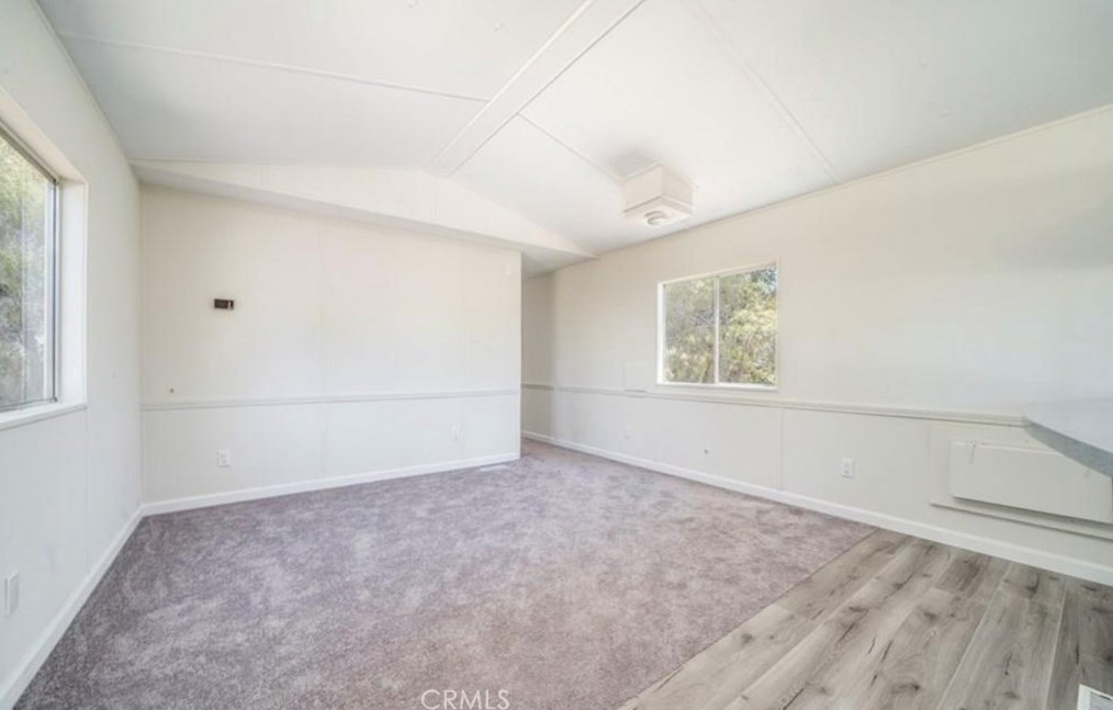 1568 Smoke Tree Rd, Pinon Hills CA  92372-9832 exterior