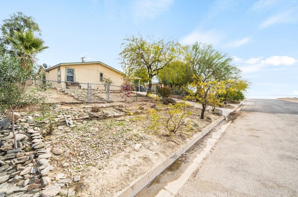 72500 Windlass Dr, Mecca, CA 92254