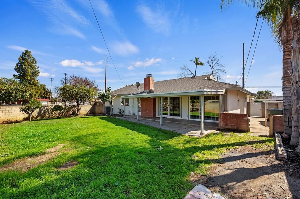 8739 California Ave, Riverside CA  92503-3324 exterior