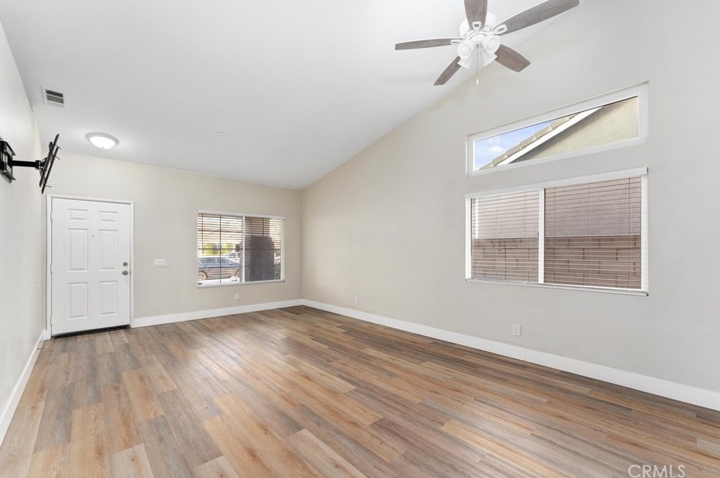 14941 Preston Dr, Fontana CA  92336-5506 exterior