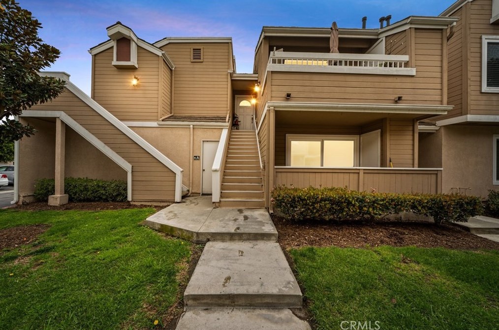 10392 W Briar Oaks Dr #c, Stanton, CA 90680