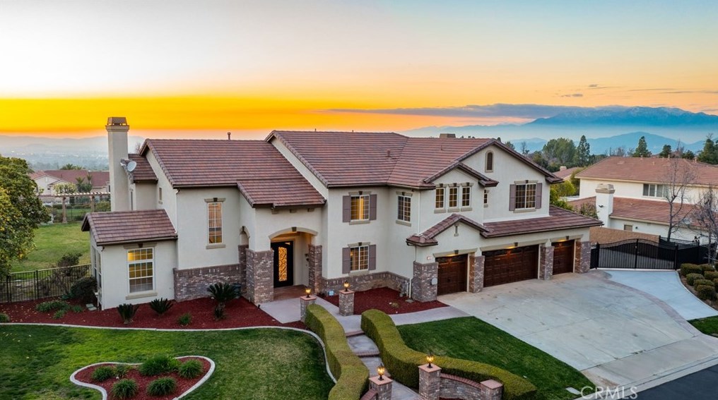 7449 Chateau Ridge Ln, Riverside, CA 92506