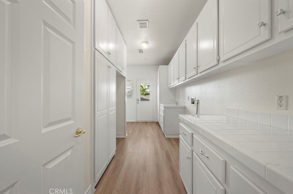 7449 Chateau Ridge Ln, Riverside CA  92506-7548 exterior