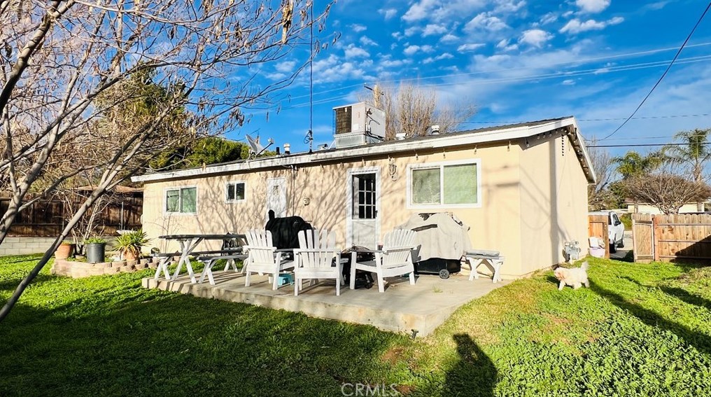 10029 Nancy Ave, Beaumont CA  92223-4122 exterior