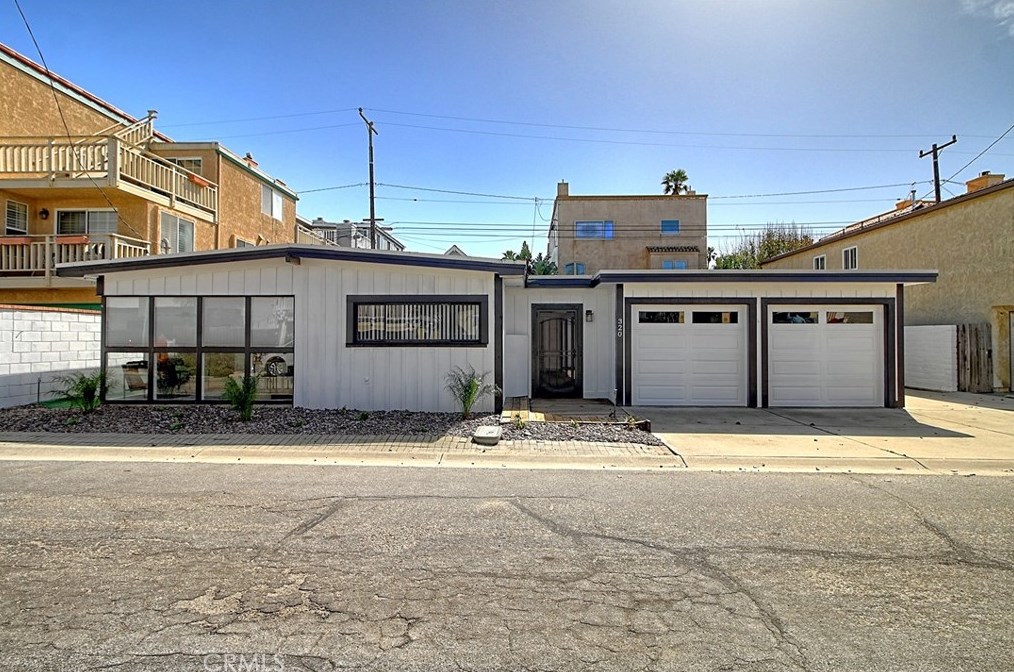 320 Sunset Dr, Oxnard, CA 93035-4478