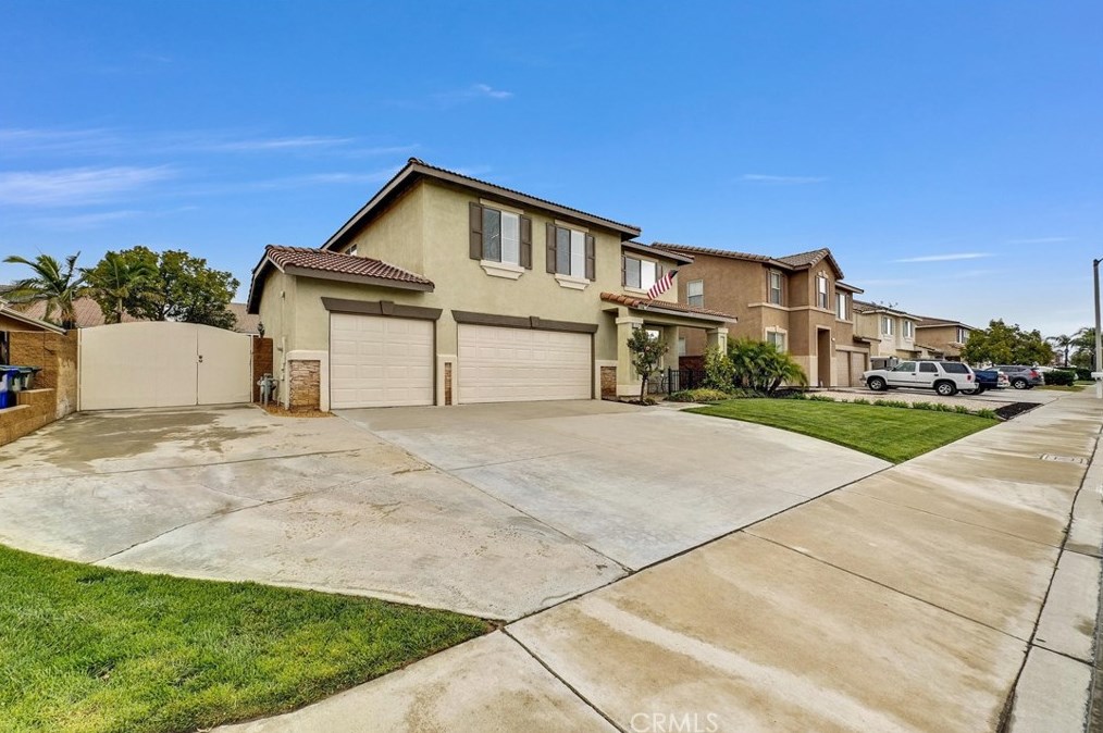 14550 Arizona St, Fontana, CA 92336