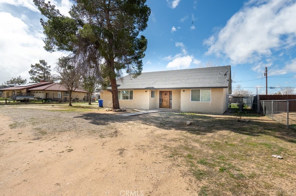 14806 Nanticoke Rd, Apple Valley, CA 92307-4053