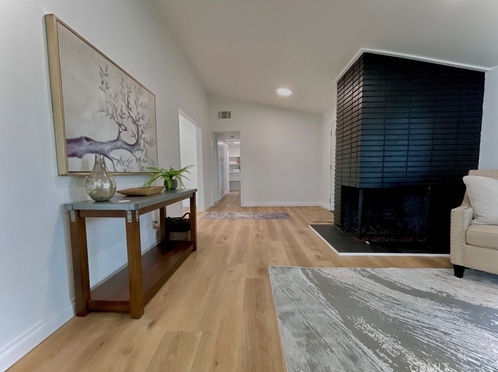 6810 El Cajon Dr, Riverside CA  92504-2006 exterior