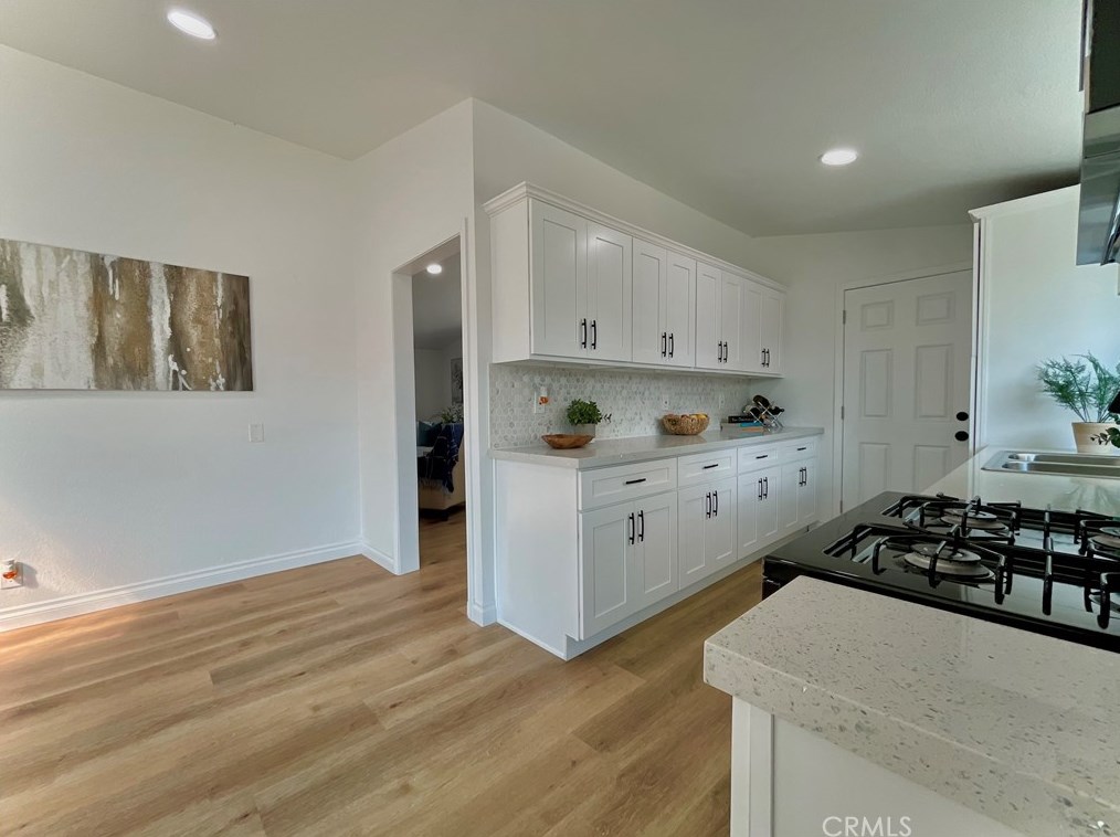 6810 El Cajon Dr, Riverside CA  92504-2006 exterior