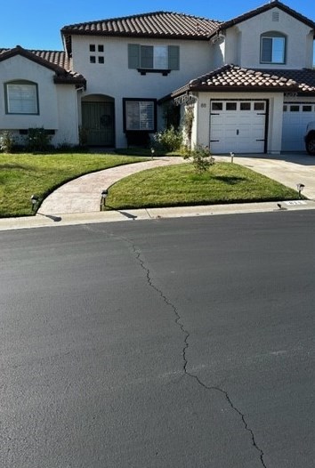 811 Inverlochy Dr, Fallbrook, CA 92028