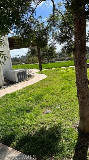 811 Inverlochy Dr, Fallbrook CA  92028-4498 exterior