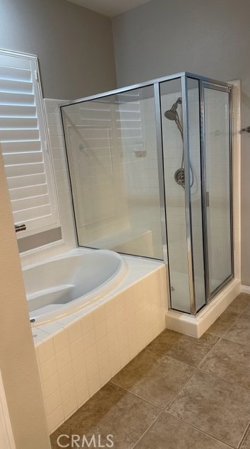 811 Inverlochy Dr, Fallbrook CA  92028-4498 exterior