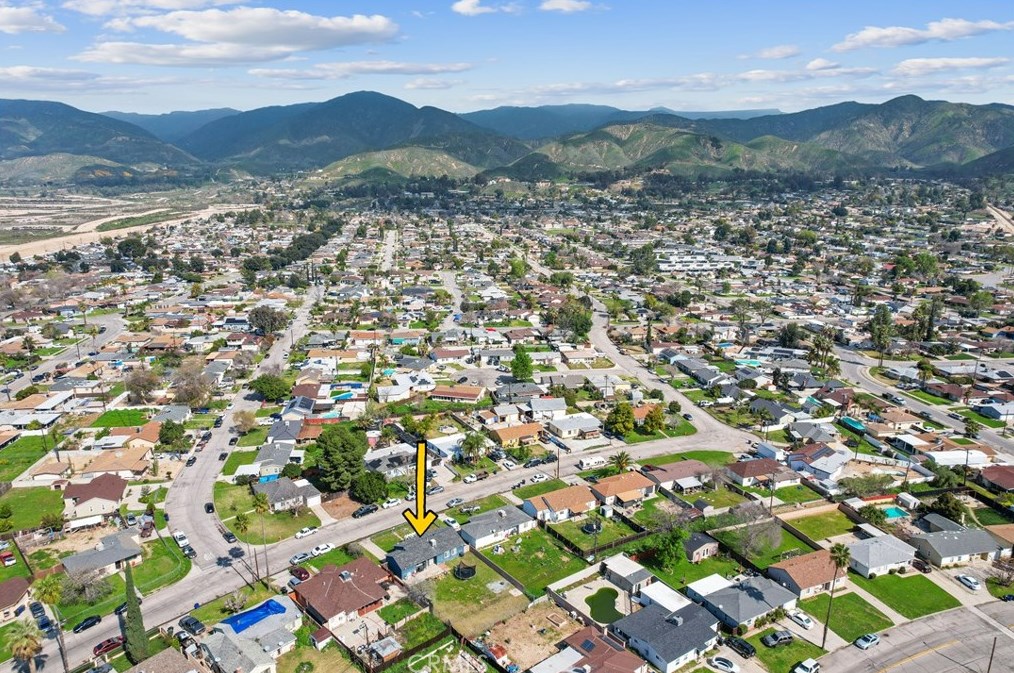 1249 33rd St, San Bernardino CA  92404-2603 exterior