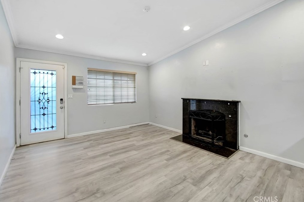 973 W Granada St, Bloomington, CA 92316