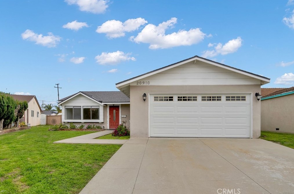 20910 Harvest Ave, Lakewood, CA 90715-1160