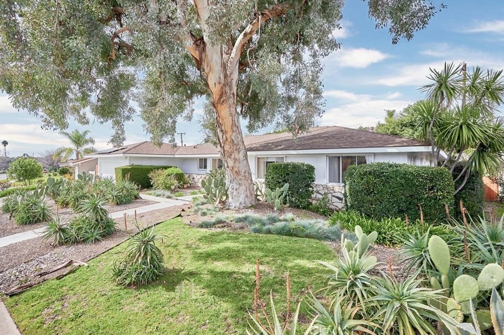 927 Ottawa Dr, Claremont, CA 91711