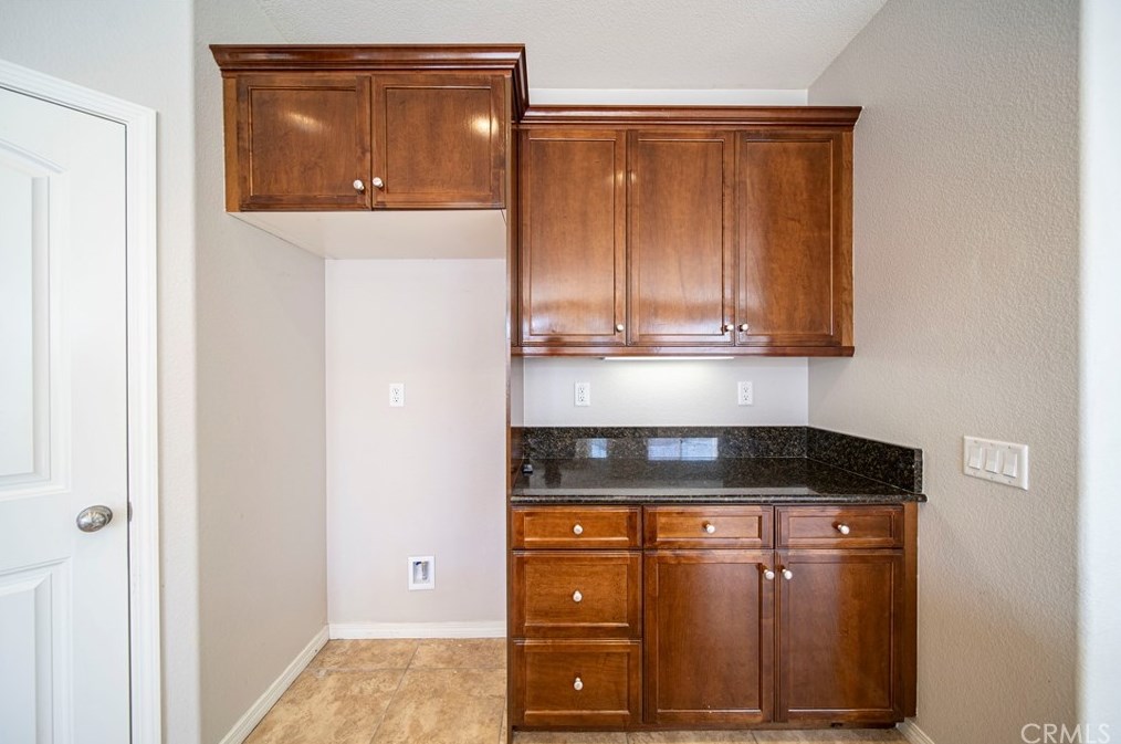 5055 Glenwood Ave, Fontana CA  92336-0765 exterior