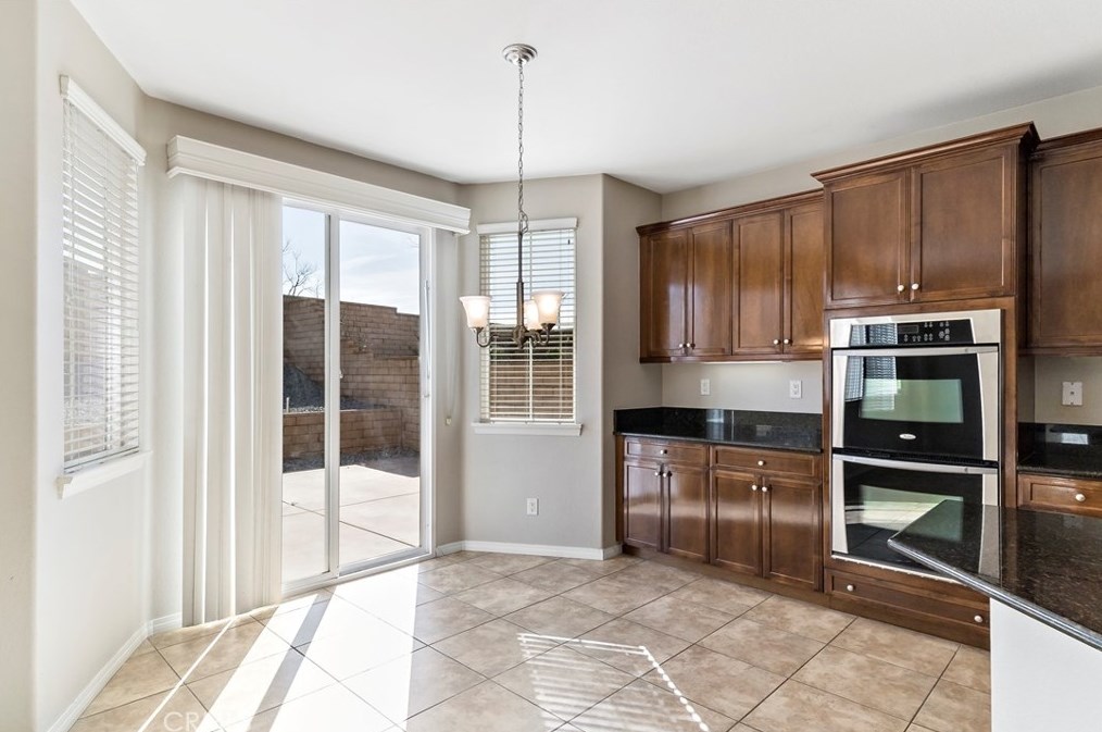 5055 Glenwood Ave, Fontana CA  92336-0765 exterior