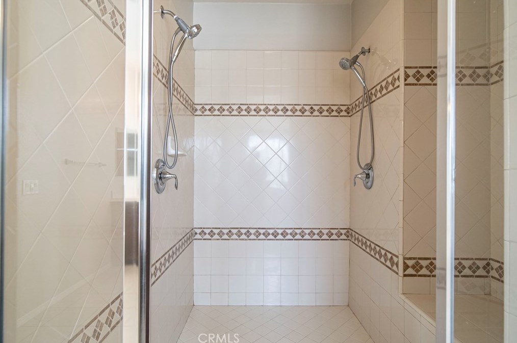 5055 Glenwood Ave, Fontana CA  92336-0765 exterior