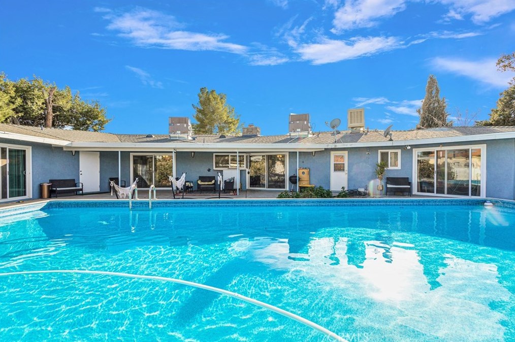 19280 Yanan Rd, Apple Valley, CA 92307-4759
