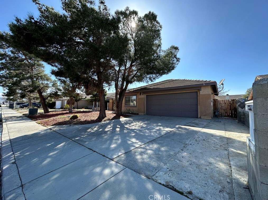 37729 67th St, Palmdale, CA 93552